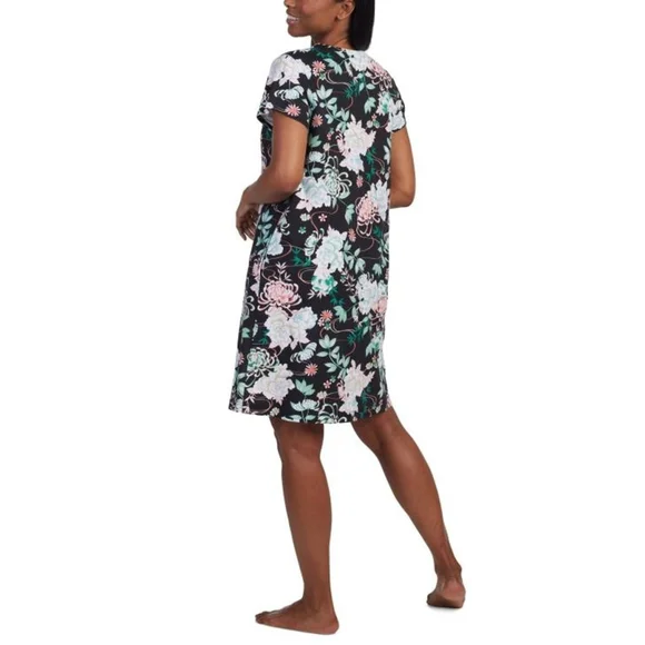 Miss Elaine Women's Large Black Floral Short-Sleeve Floral Snap Robe NWT - Picture 2 of 5
